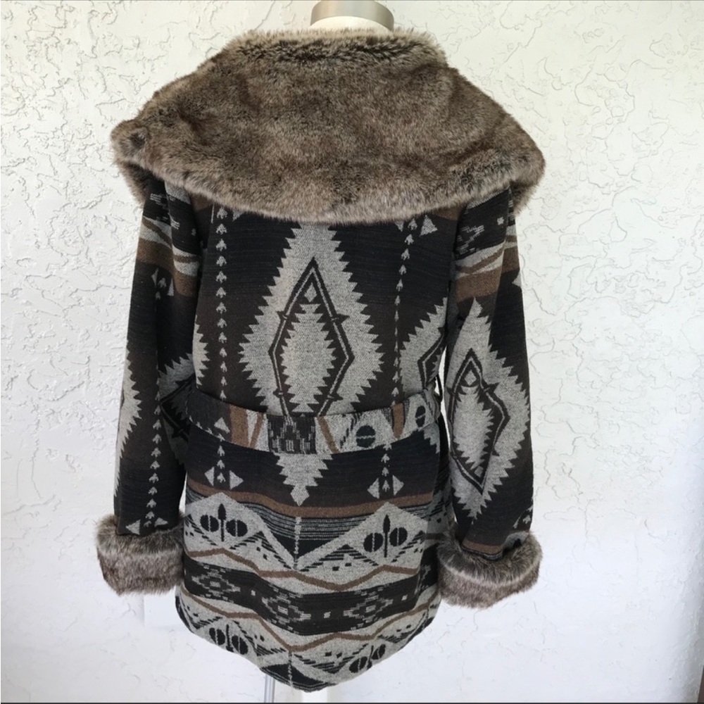 Roz&Ali Blanket Coat W/Faux Fur Sz XL NWOT